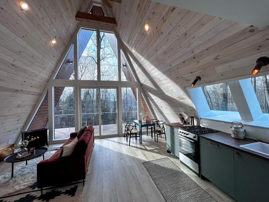 Fox Ridge-Black Alder Lodging لوغان المظهر الخارجي الصورة