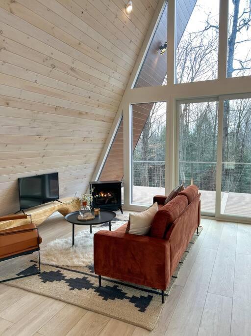 Fox Ridge-Black Alder Lodging لوغان المظهر الخارجي الصورة