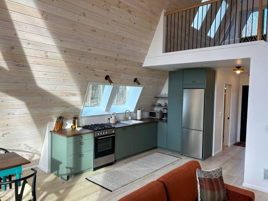 Fox Ridge-Black Alder Lodging لوغان المظهر الخارجي الصورة